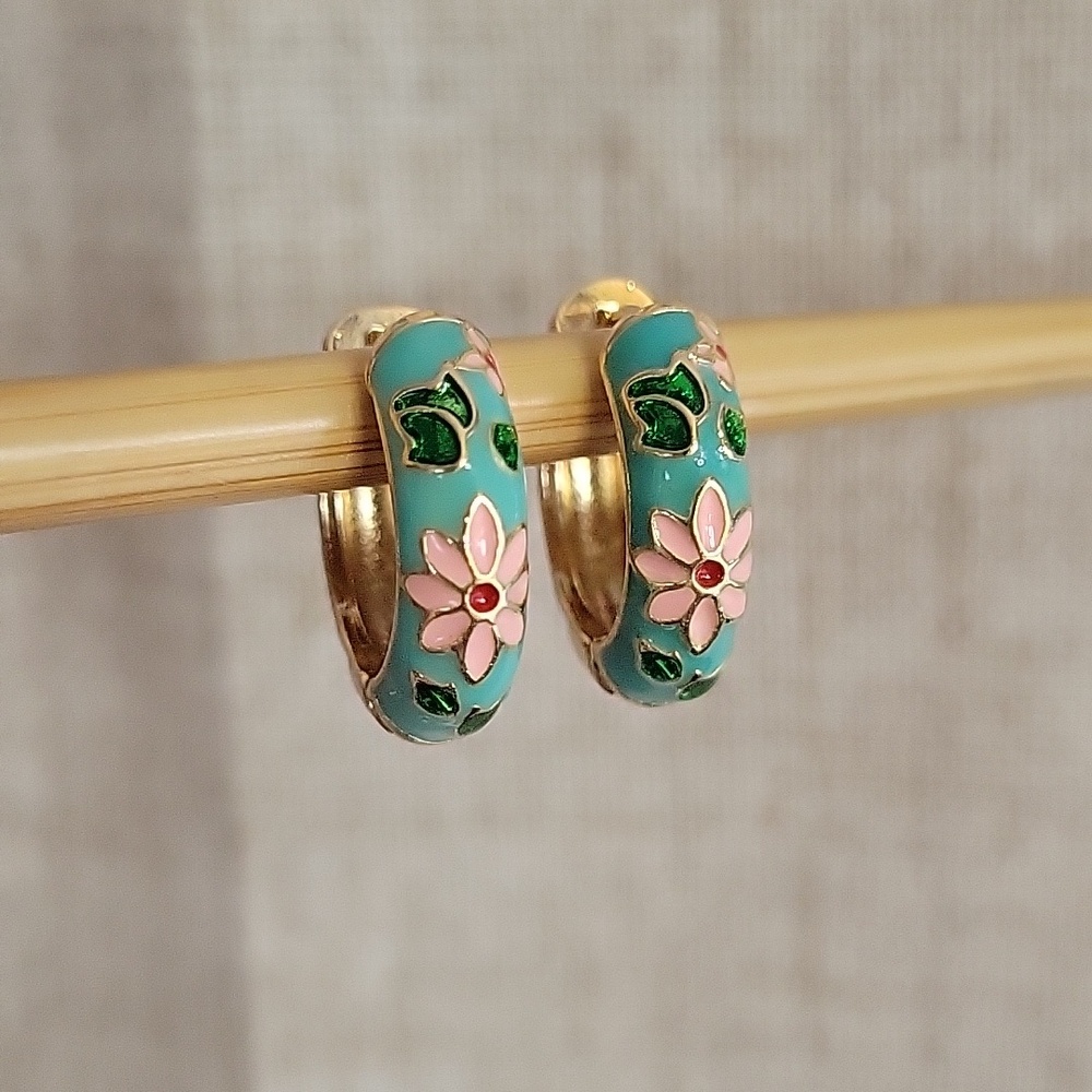 🔥LAST PAIR🔥 COTTAGECORE FLORAL ENAMEL HOOP HUGGIES